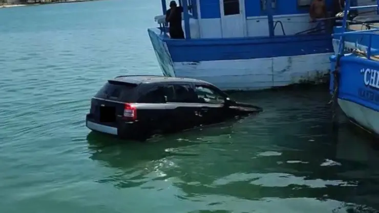 VIDEO_ Esto sabemos de la camioneta que cayó al mar en el Puerto de Abrigo, Progreso