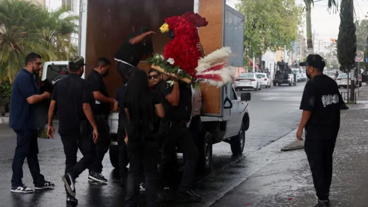 ¿Cómo fue el funeral de “El Mencho” en Jalisco? Entre miles de flores y blindado