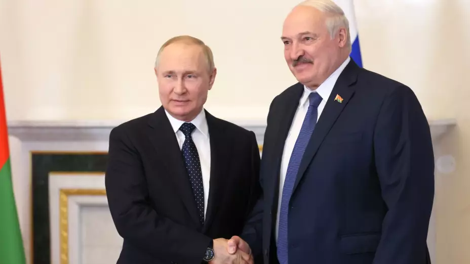 Putin-Lukashenko_meeting_(2022-06-25)_03.jpg