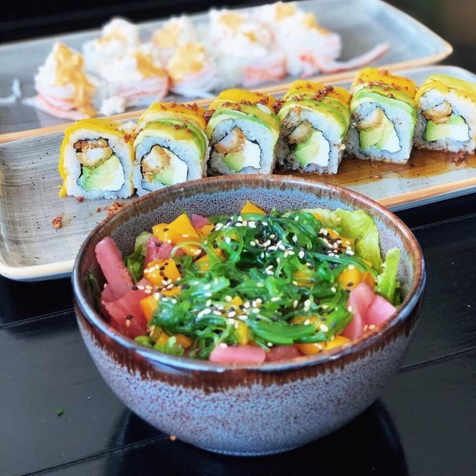 rollos y sushi en teikit dia del sushi