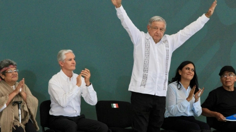 Atenderemos a jóvenes para que no sean víctimas, reitera López Obrador