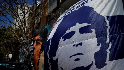 Diego Armando Maradona sería homenajeado en La Plata