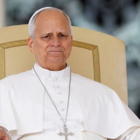Papa León XIV fue diagnosticado con cáncer de pulmón