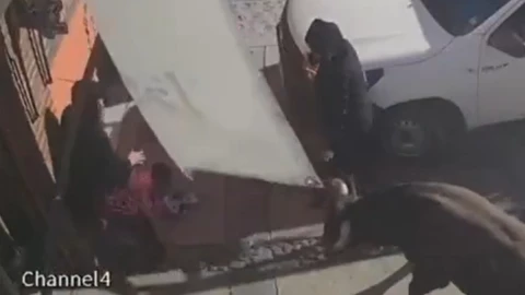 Toro se escapa de corral y hiere a seis personas en Querétaro