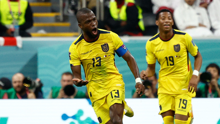 Enner Valencia celebra un gol en Qatar 2022