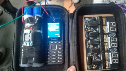 Desalojan escuela por presunta amenaza de bomba.