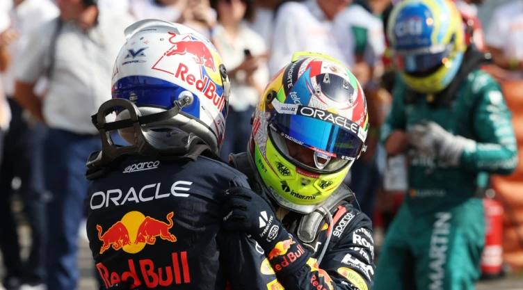 Max Verstappen y Checo Pérez