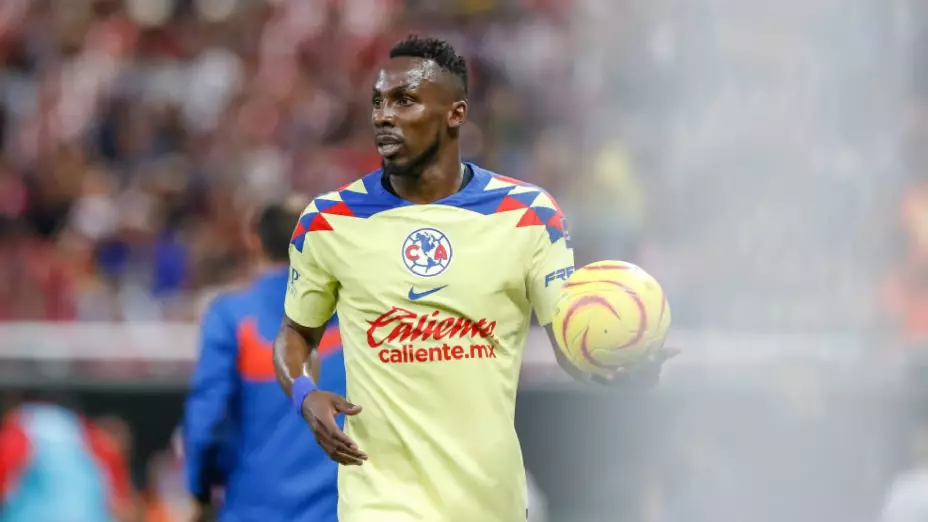 ¡No aprenden! Vuelve a presentarse racismo en contra de Julián Quiñones.jpg