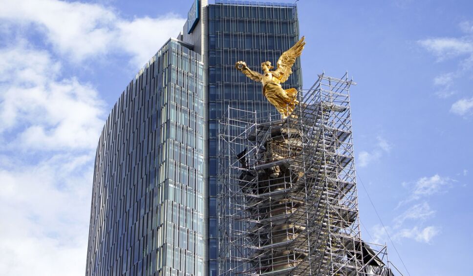 Ángel de la Independencia rehabilitación andamios.jpg