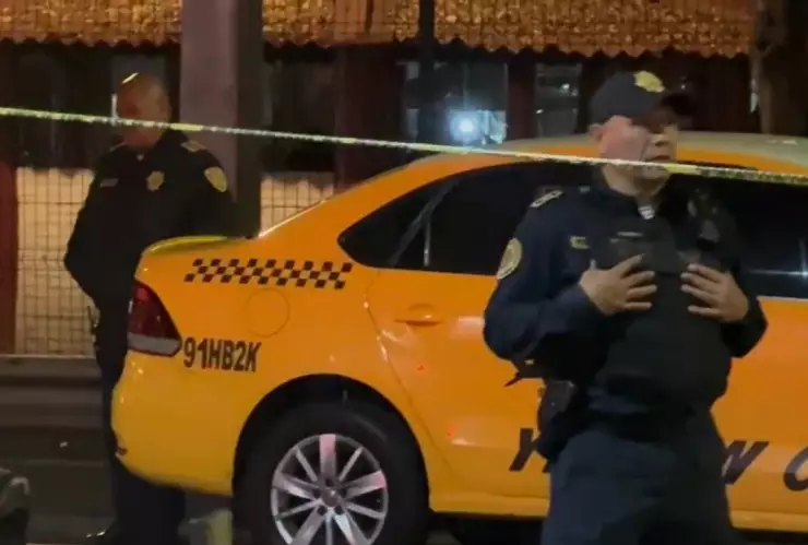 Un pasajero de un taxi del AICM fue asesinado a balazos.