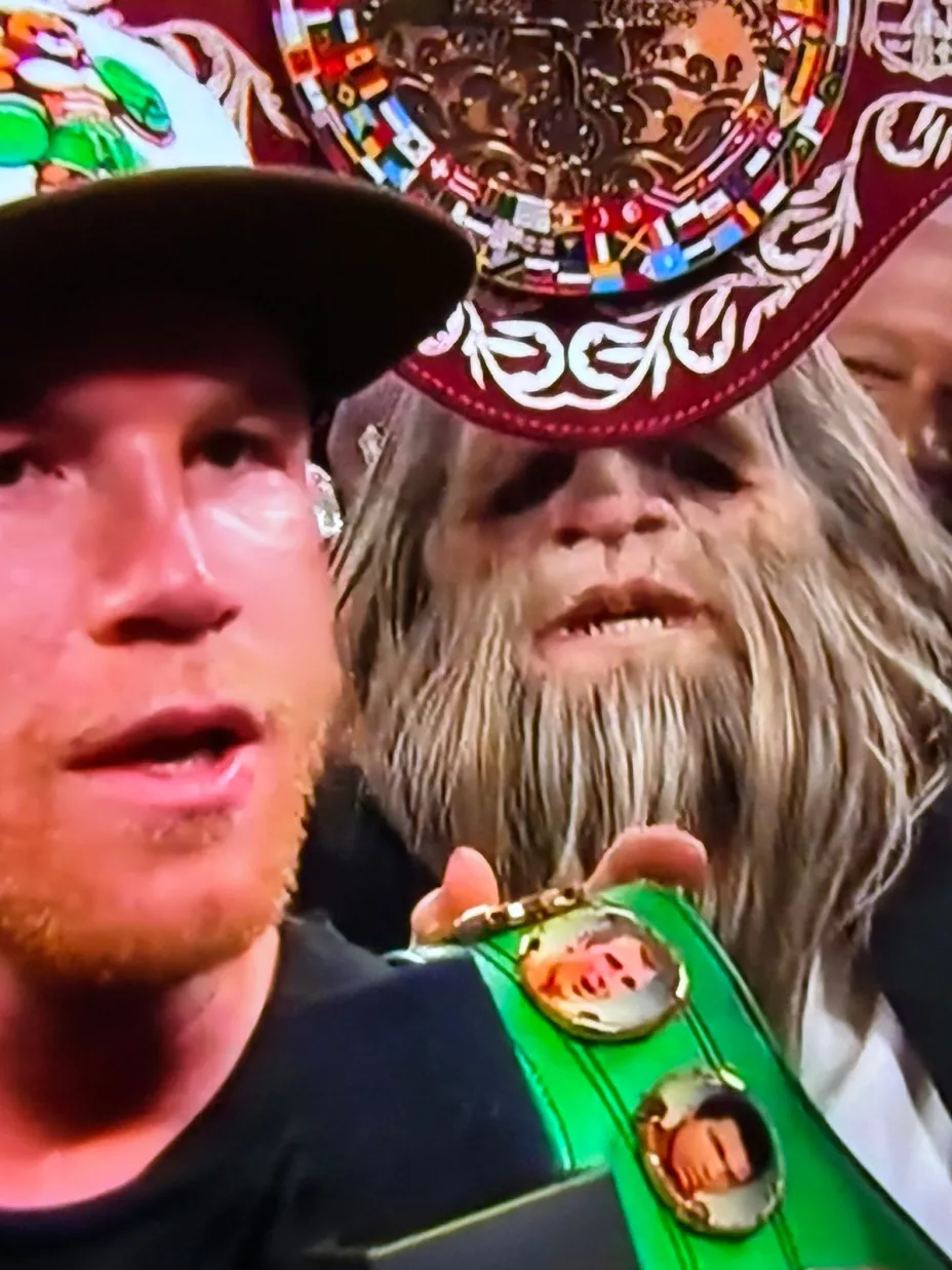 ¿Quién es Joséjas, el personaje misteriosos que festejó junto Canelo Álvarez su triunfo