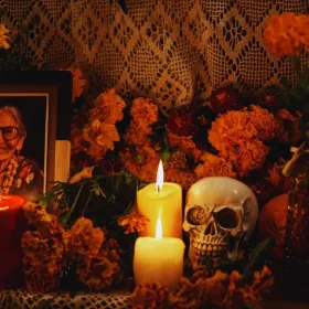 Día de Muertos: dónde colocar las fotografías en la ofrenda y qué significado tienen según la tradición