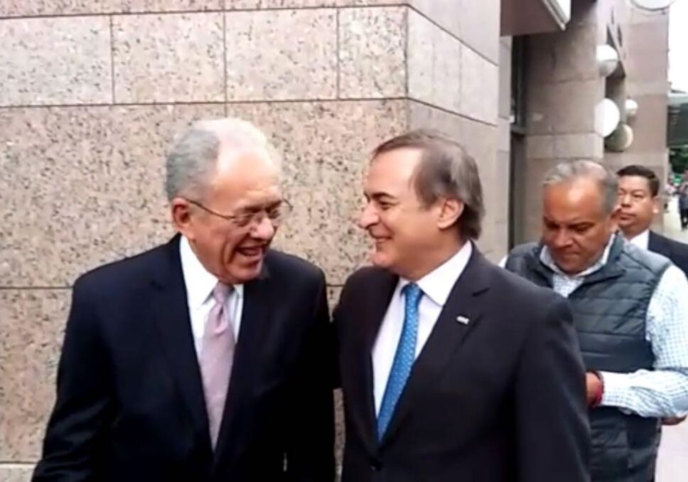 Empresarios y Jiménez Espriú asisten areunión sobre el NAIM