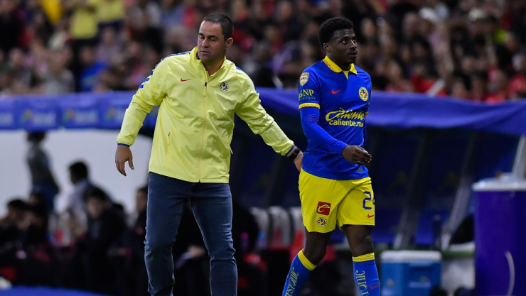 André Jardine América Cáceres