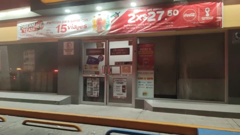 Queman comercios en Celaya.