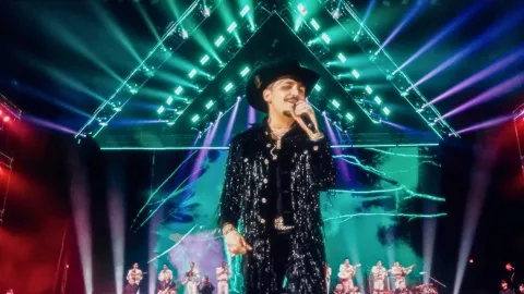 Christian Nodal en concierto