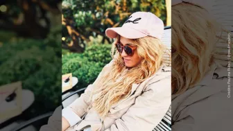 Paulina Rubio con gorra.jpg