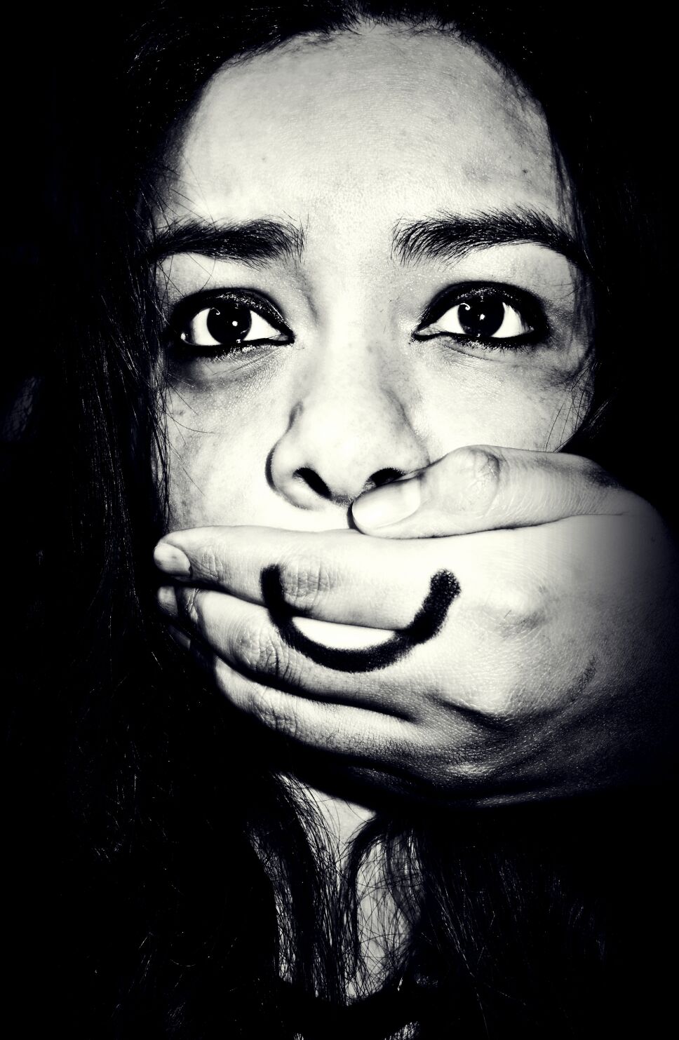 2DO LUGAR - LAURA LETICIA PULIDO BURGOS - LIBERTAD DE EXPRESIÓN, UN ESPEJISMO EN NUESTRA SOCIEDAD - FOTOGRAFÍA.jpg