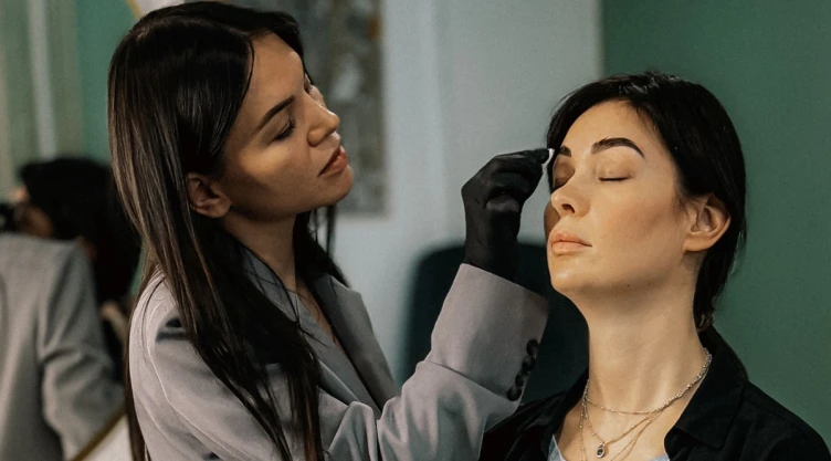 maquillaje (3).png