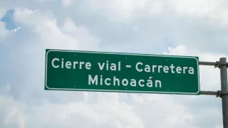 ¡NO HAY PASO! Esta concurrida carretera de Michoacán presenta CIERRE VIAL PROLONGADO hoy miércoles 12 de noviembre.jpg