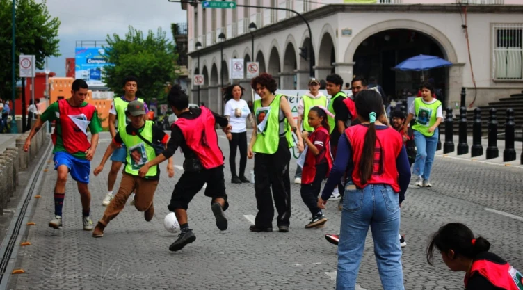 madres-buscadoras-arman-cascarita-por-los-desaparecidos-en-veracruz