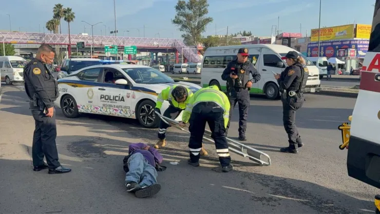 Hombre en situación de calle sufre fuerte caída y es trasladado al hospital en Ignacio Zaragoza