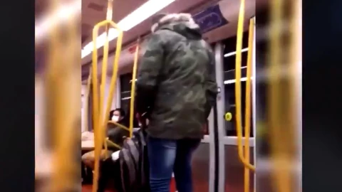 ataque racista metro madrid.jpg