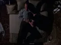 Escena de la película ‘El Sexto Sentido’ (Sixth Sense) con Halley Jeol Osment y Bruce Willis por Azteca 7.