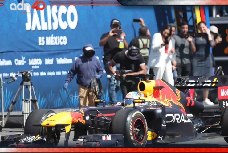 Red Bull revela casco de “Checo” Pérez para GP de México