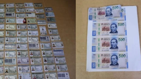 hombre con billetes falsos