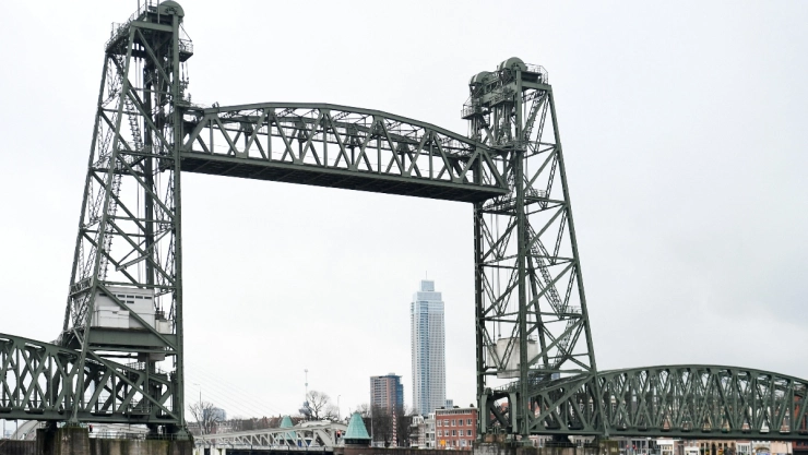 holanda puente historico yate jeff bezos