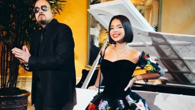 pepe-aguilar-angela-himno-nacional.jpg