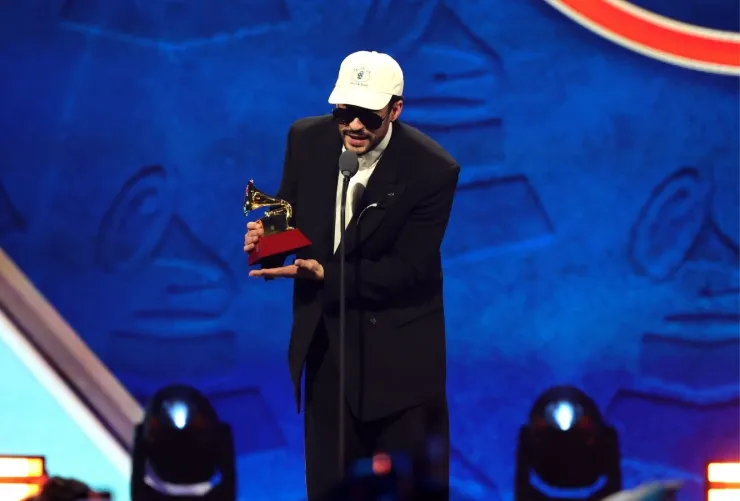 Streetwear Bad Bunny: Gorras