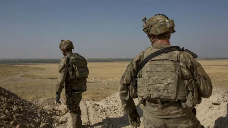 Soldados estadounidenses recorren la zona de seguridad entre Siria y la frontera con Turquía, cerca de Tal Abyad, Imagen, AP.