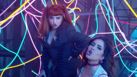 Gloria Trevi Mon Laferte.jpg