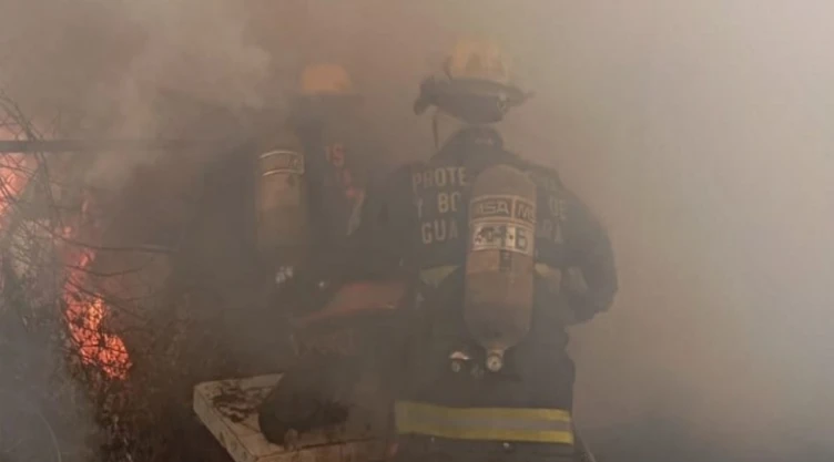Arriesga su vida para salvar a sobrinos de voraz incendio en Jalisco: “Tiene la piel derretida”