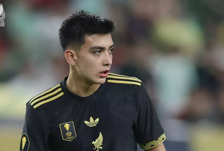 Gilberto Mora debutó a los 16 años con la Selección Mexicana.jpg