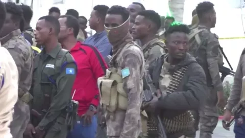 Atentado terrorista en Somalia deja al menos cinco muertos