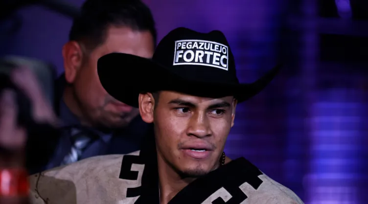 Vaquero Navarrete pelea por tercer campeonato