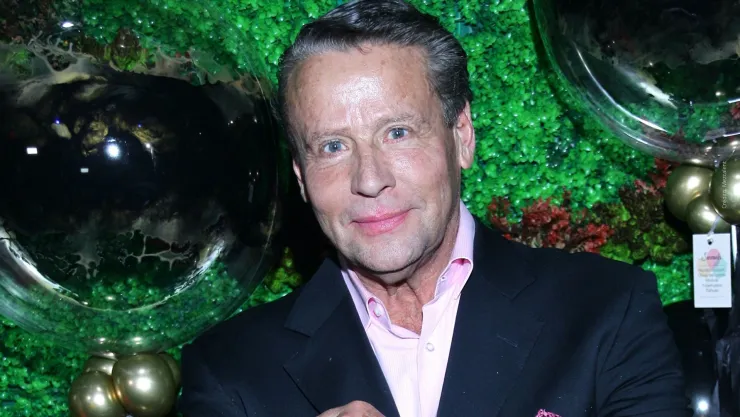 Alfredo Adame desmiente romance con su propio productor.