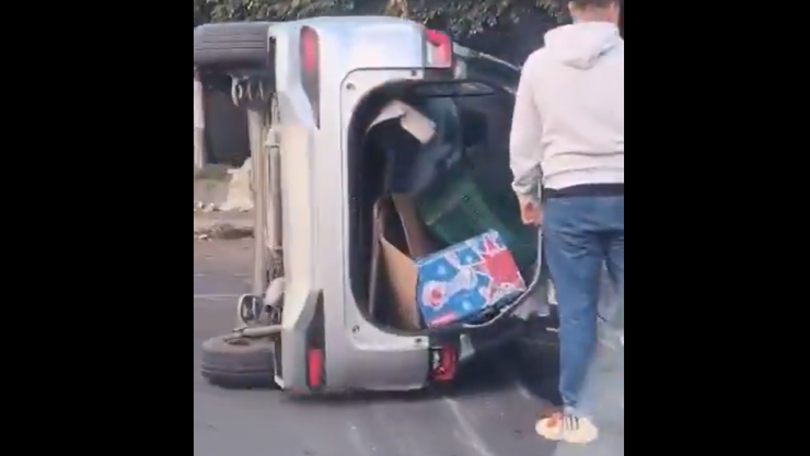 Volcadura en la 11 Norte HOY 29 diciembre 2025