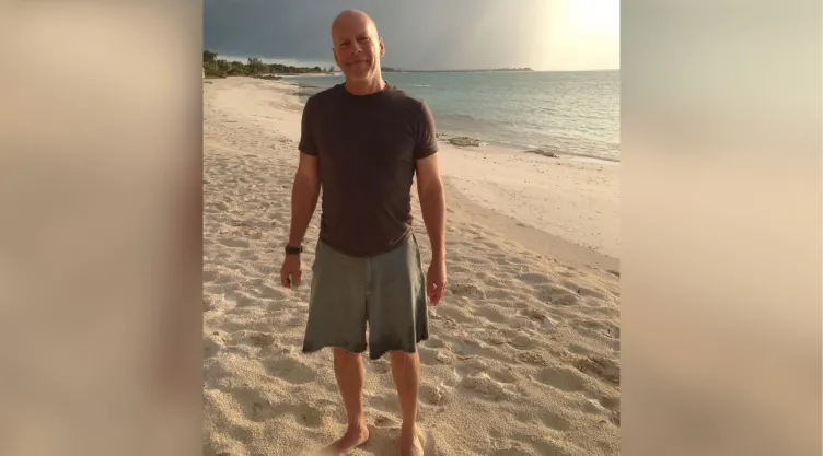 Empeora la salud de Bruce Willis ya no puede hablar, leer ni caminar