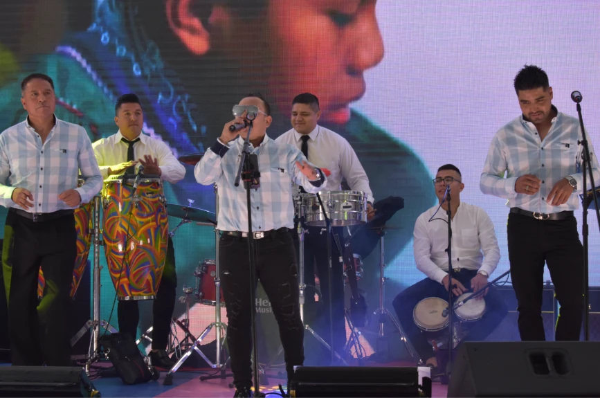 ORQUESTA CON KLA-C