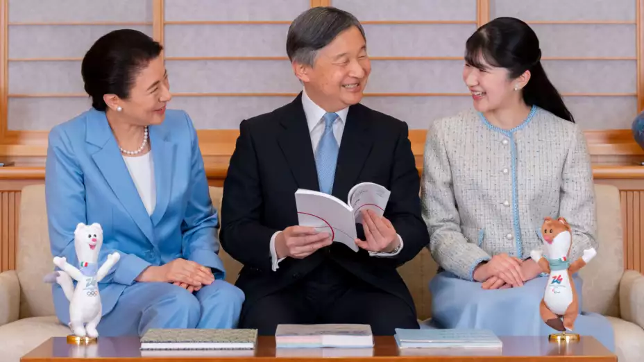 El emperador Naruhito con su familia.