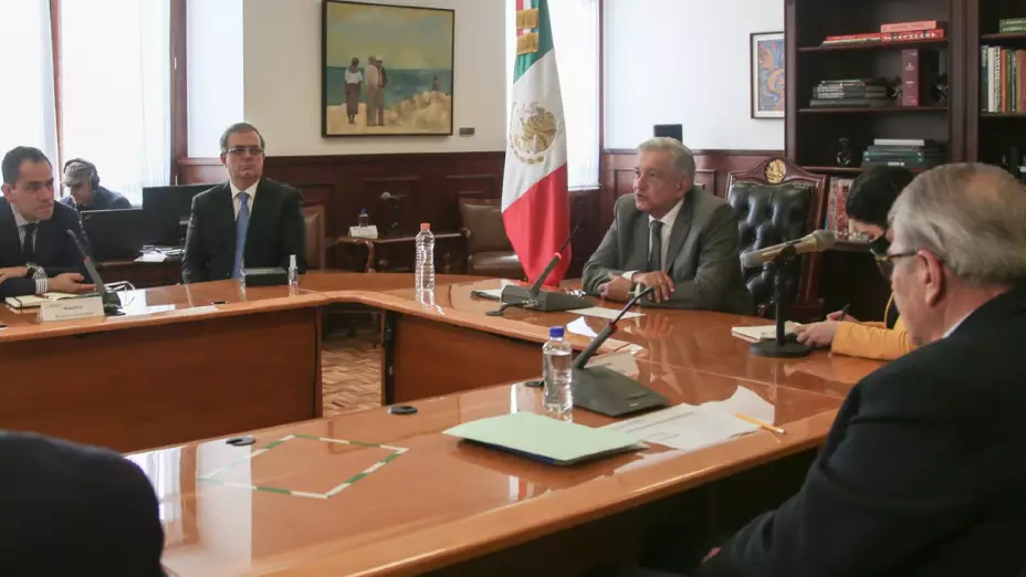 amlo_pfizer.jpg