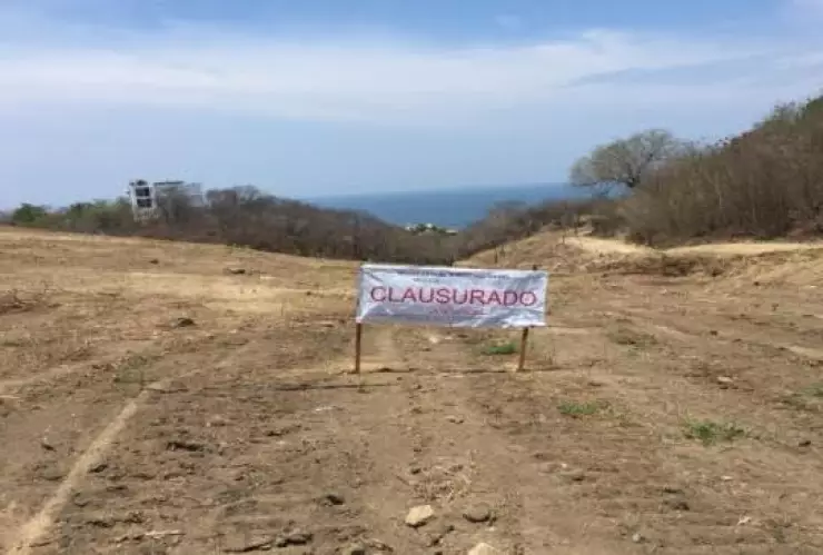 Clausuran proyectos habitacionales en costa de Oaxaca