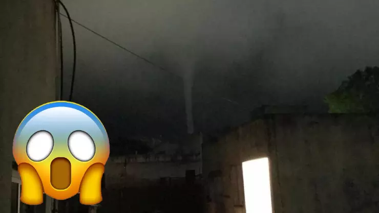 VIDEO: ¡IMPRESIONANTE! Captan una tromba en la bahía de Chetumal; aquí al momento