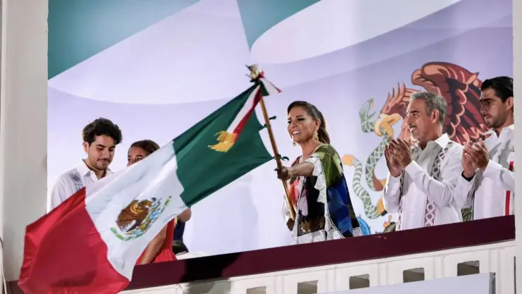 La gobernadora Mara Lezama da el tradicional Grito de Independencia en Chetumal (VIDEO)