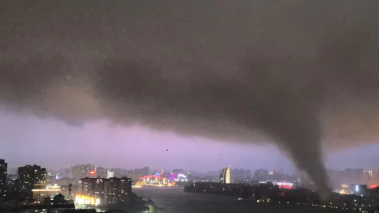 Tornado deja 11 muertos en la provincia de Hubei en China