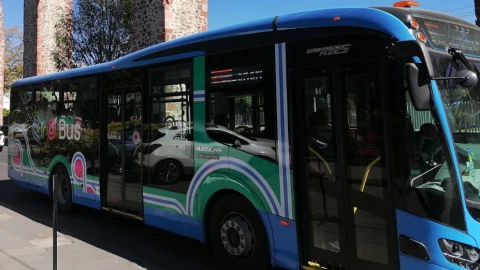 Tarifa 2 pesos para maestros transporte público de Querétaro, Qrobús